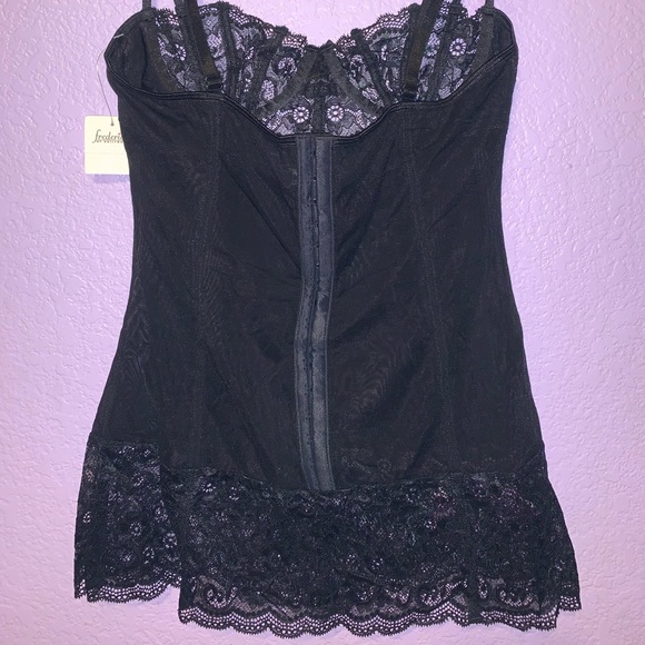 Lace Lingerie Slip/Chemise Fredericks of Hollywoo - Picture 2 of 3